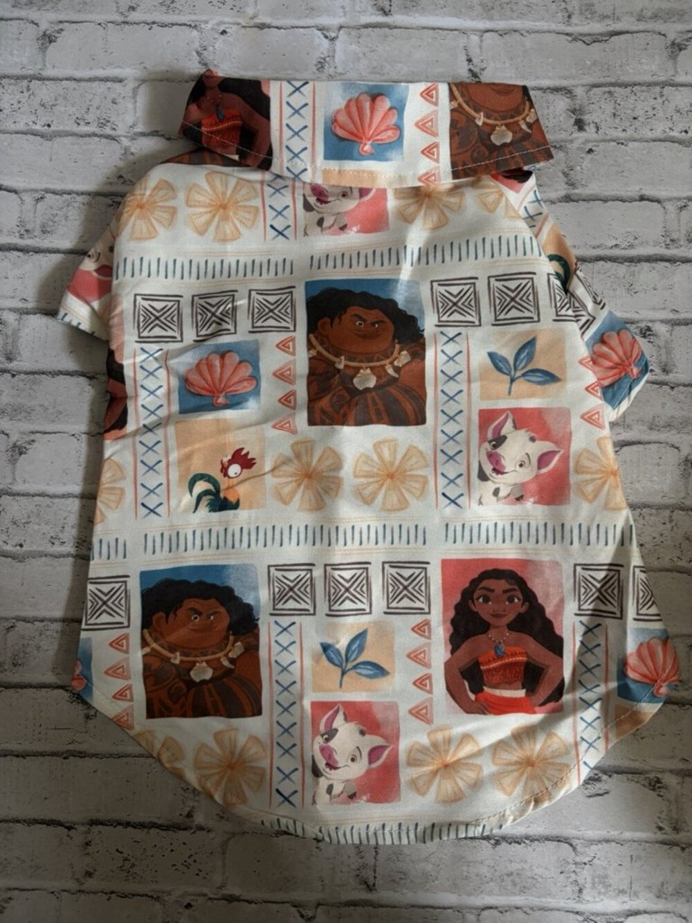 Top Paw Disney Moana Maui Pua Hei Hei Dog Shirt Size M NWOT